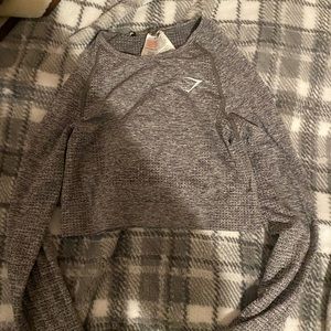Gym shark cropped top